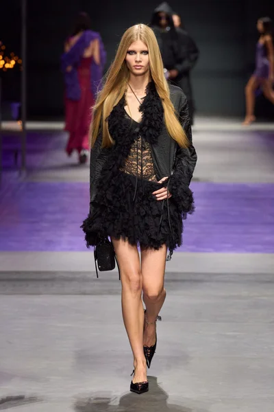 Look 38